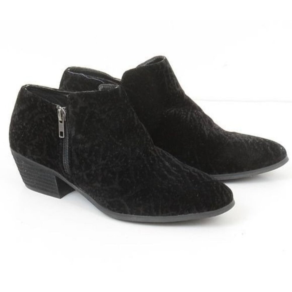 Very Volatile Textured Black Animal Print Velvet Ankle Bootie Shooties Women's 9